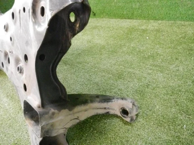 Подрамник двигателя для Hyundai Solaris 2 (2017-2022) на фотографиях