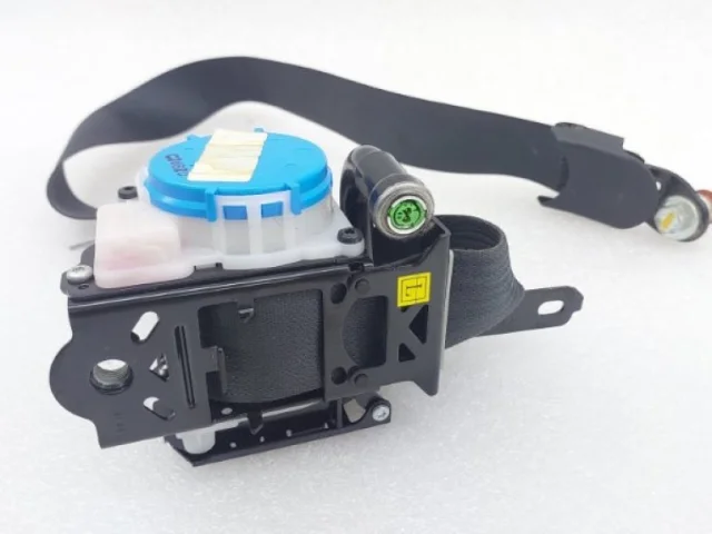 Ремень безопасности передний левый для Hyundai Creta 1 GS 2016-2021 на фотографиях