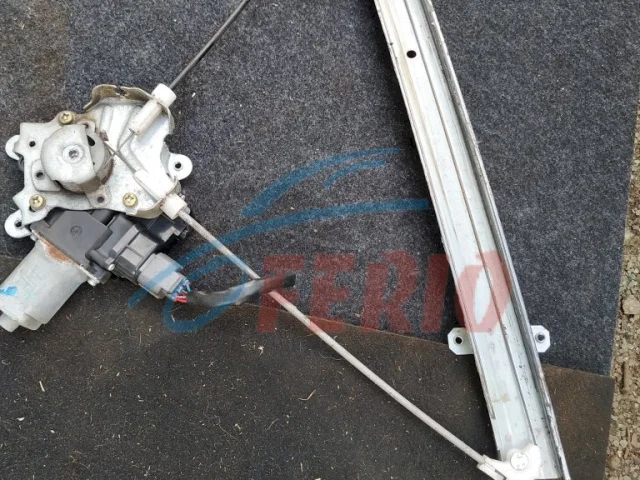 Двери для Mitsubishi Outlander 1 CU0W 2002-2009 на фотографиях