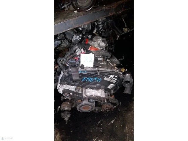 Двигатель без навесного для Opel Zafira B 2005-2015 на фотографиях