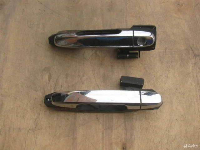 Ручка двери передняя правая внешняя для Toyota Corolla E120/E130 Хэтчбек 2001-2007 на фотографиях