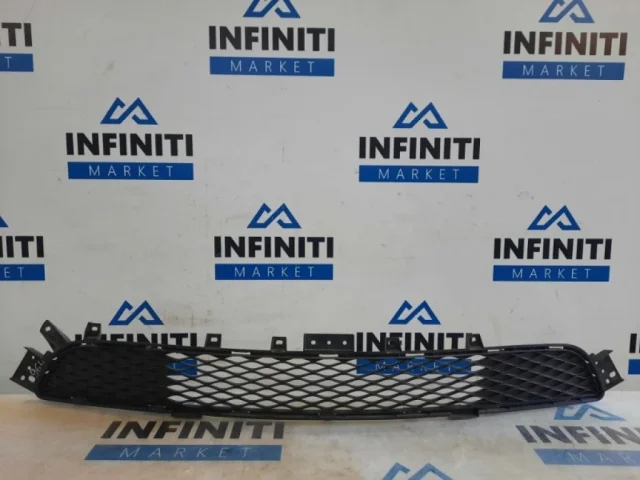 Решетка переднего бампера для Infiniti Q Q50 V37 2013-2021 на фотографиях