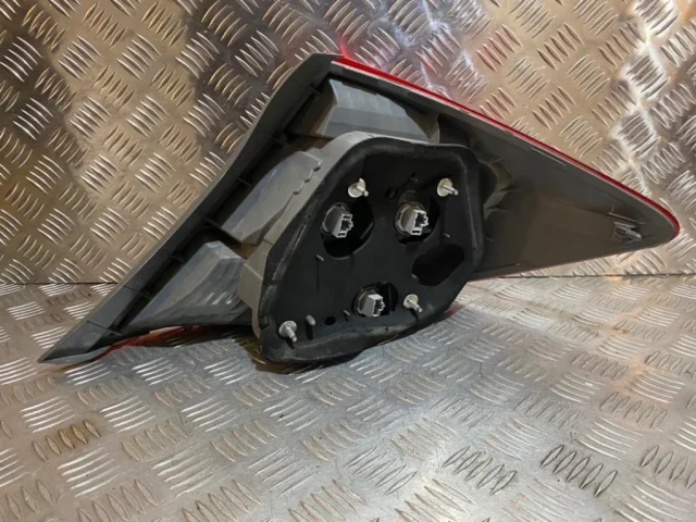 Фонарь левый для Honda Civic FB 2012-2015 седан на фотографиях