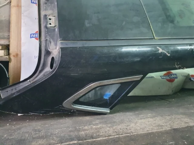 Стекло крыши (панорамное) для Nissan Qashqai J11 2013-2019 на фотографиях