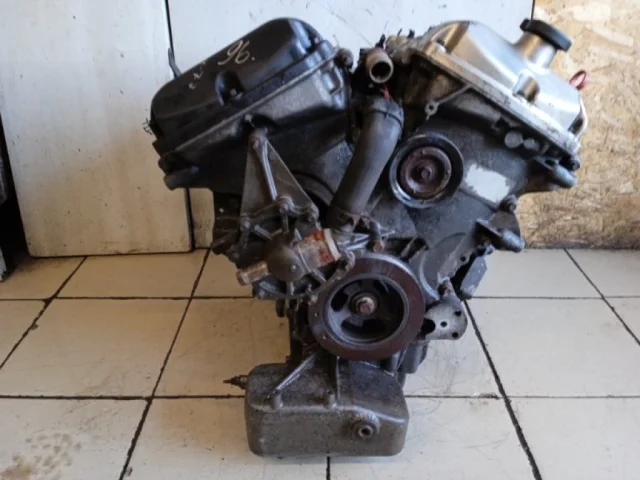 Двигатель без навесного для Jaguar XF X250 2008-2016 на фотографиях