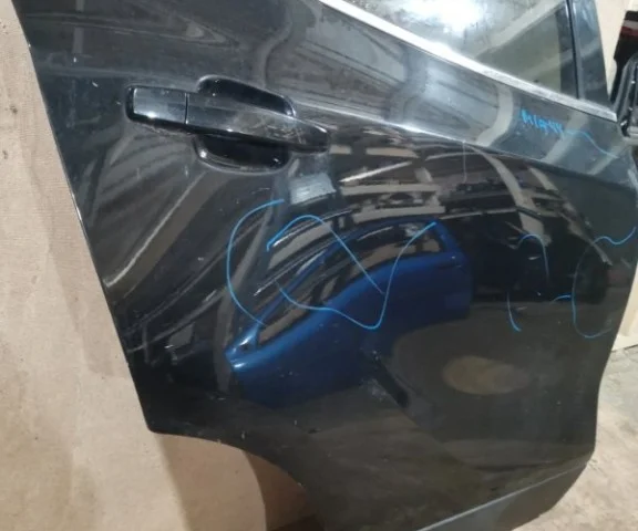 Накладка на дверь задняя правая для Opel Mokka 2012-2016 на фотографиях