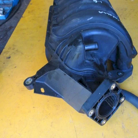 Впускной коллектор для Toyota Corolla E120/E130 Седан 2000-2007 на фотографиях