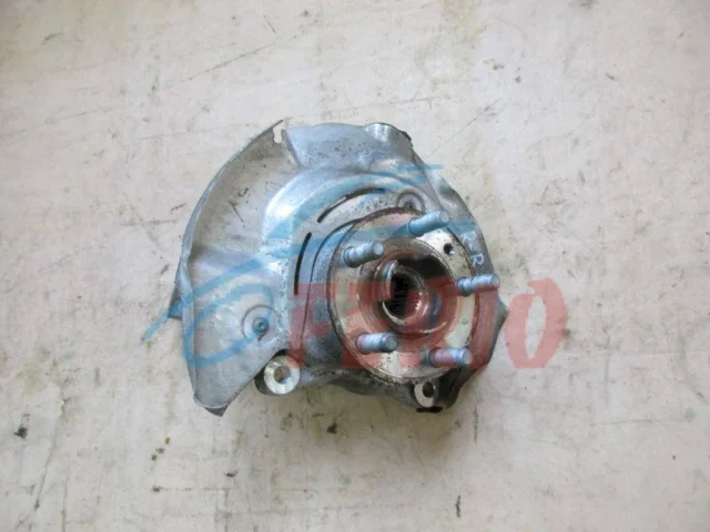 Кулак поворотный левый для Land Rover Range Rover Evoque L538 2011-2015 на фотографиях