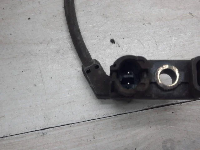 Датчик ABS задний правый для Mercedes-Benz E class W211 2002-2009 на фотографиях