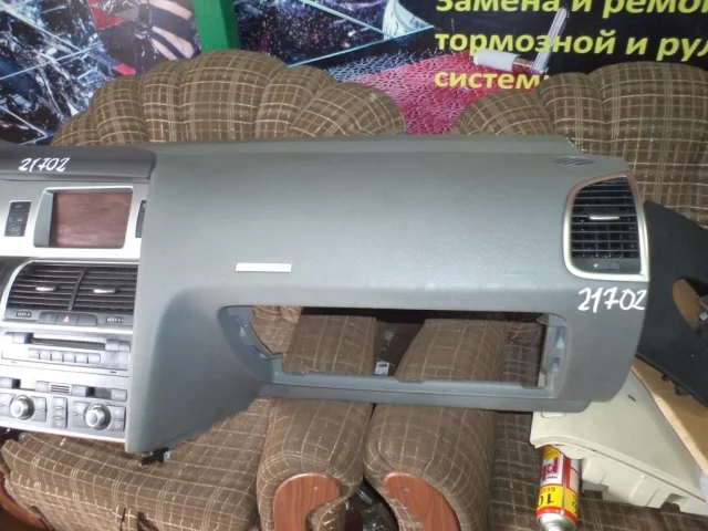 Приборная панель для Audi Q7 4L 2005-2015 на фотографиях