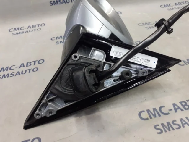 Стекла и зеркала для Audi A8 D4 2009-2017 на фотографиях