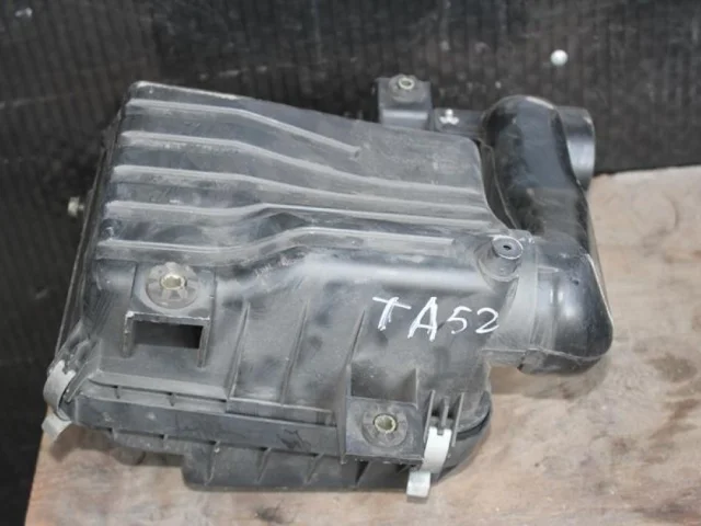 Корпус воздушного фильтра для Suzuki Grand Vitara 2005-2014 на фотографиях