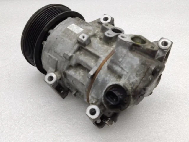 Компрессор кондиционера для Toyota RAV4 XA30 2005-2012 на фотографиях