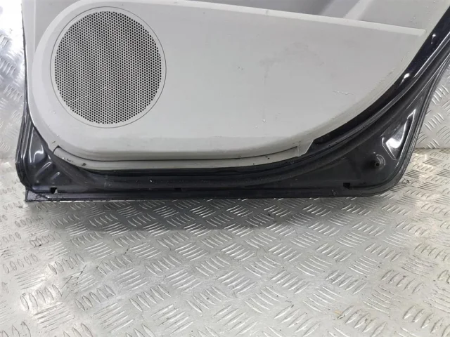 Двери для Kia Ceed 1 ED 2006-2009 на фотографиях