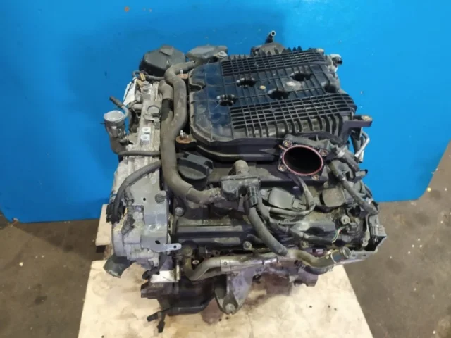 Двигатель для Infiniti M Y50 2005-2010 на фотографиях