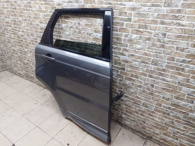 Дверь задняя правая для Land Rover Range Rover Sport L494 2013-2017 на фотографиях