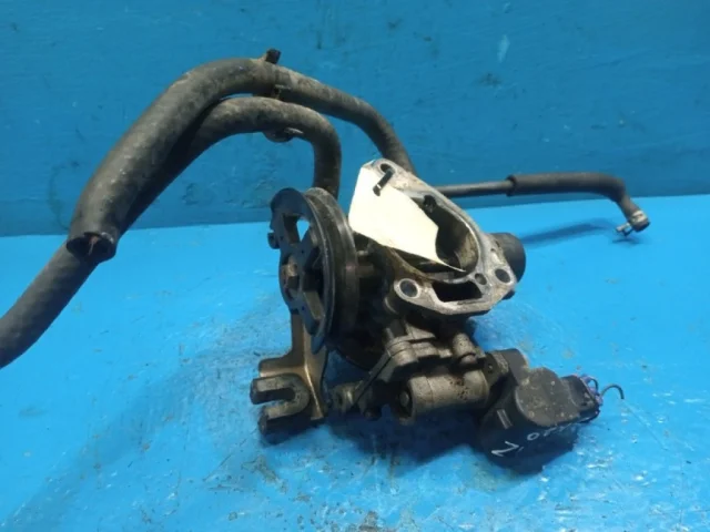 Дроссельная заслонка для Toyota RAV4 XA20 2000-2005 на фотографиях