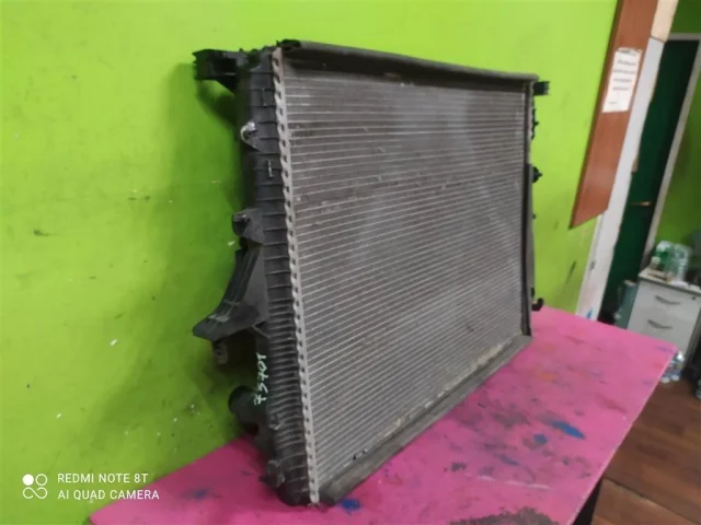 Радиатор охлаждения ДВС для Volkswagen Touareg I (7L) 2002-2010 на фотографиях