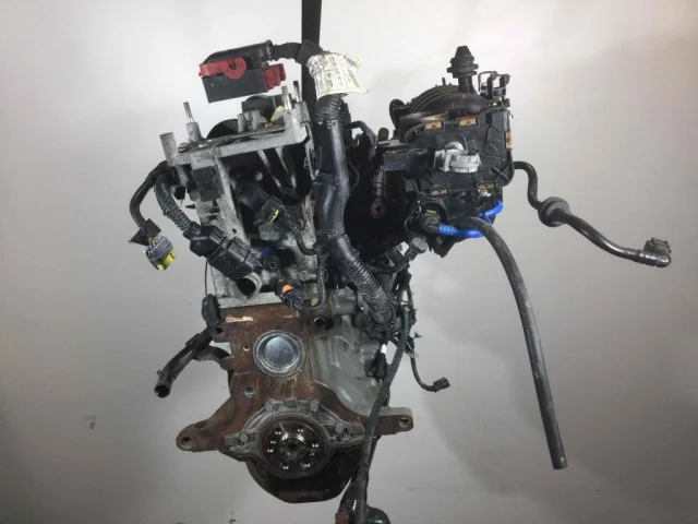 Двигатель без навесного для Fiat Punto Evo 2009-2015 на фотографиях