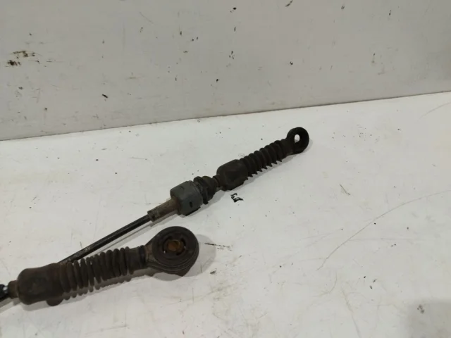 Трос кулисы (МКПП) для Hyundai Solaris 1 рестайлинг 2014-2017 на фотографиях