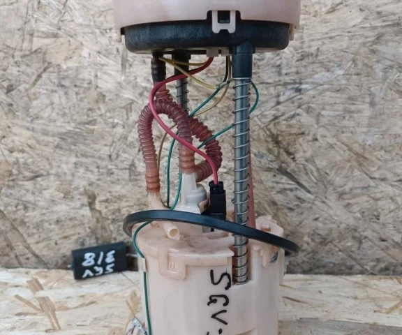 Топливный насос для Suzuki Grand Vitara 2005-2014 на фотографиях