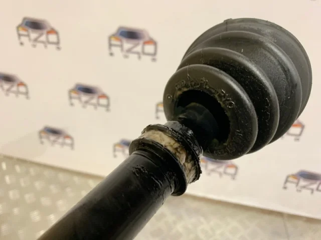 Привод передний левый для Volkswagen Passat (B6, Typ 3C) 2005-2010 на фотографиях