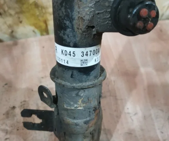 Амортизатор передний правый для Mazda CX 5 KE 2011-2017 на фотографиях