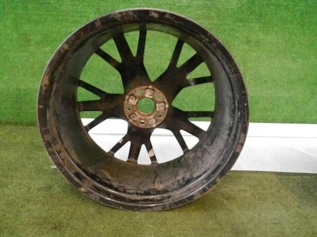 Диск колесный литой для Audi Q7 4M 2015+ на фотографиях