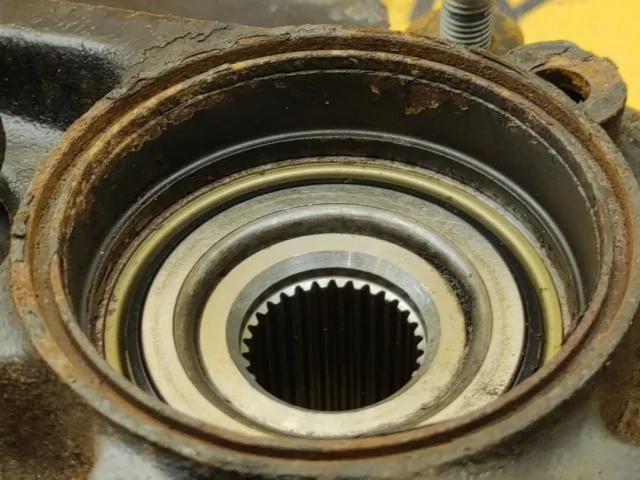 Ступица колеса задняя правая для Mercedes-Benz M class W163 1998-2005 на фотографиях