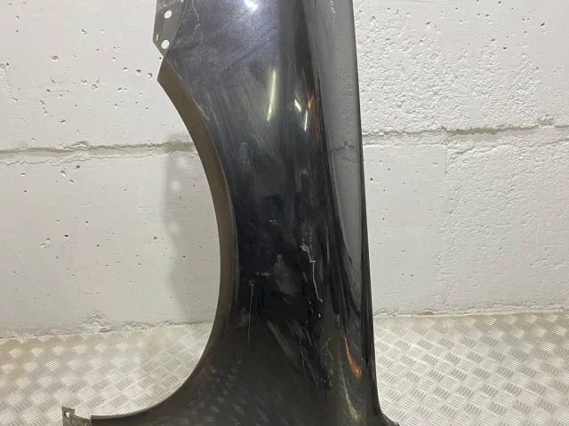 Крыло правое для Volkswagen Touareg I (7L) 2002-2010 на фотографиях