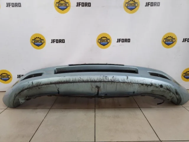 Бампер передний для Suzuki Swift Хэтчбек 3-d 2004-2010 на фотографиях