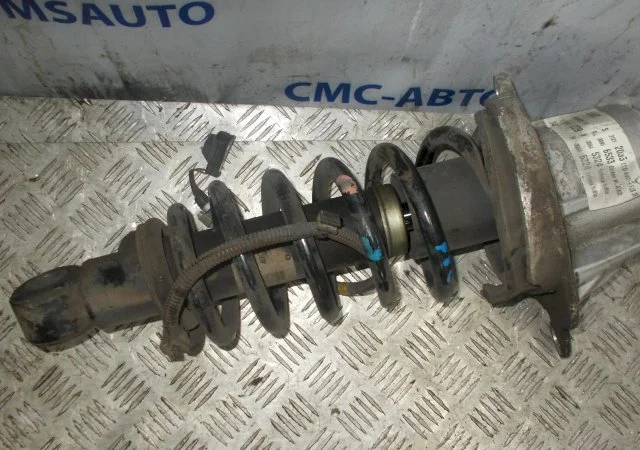 Амортизатор задний правый для Volvo XC70 SZ 2000-2007 на фотографиях