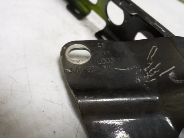 Петля капота левая для Audi Q3 8U 2011-2019 на фотографиях