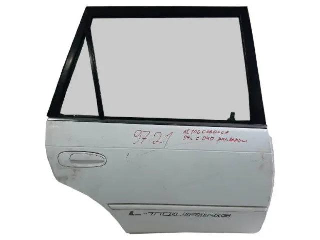 Двери для Toyota Corolla E110 Седан (JDM) 1995-2000 на фотографиях