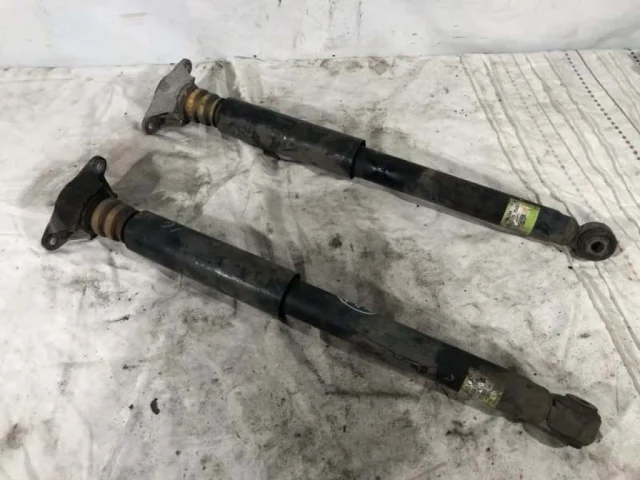 Амортизатор задний левый для Mazda CX 5 KE 2011-2017 на фотографиях