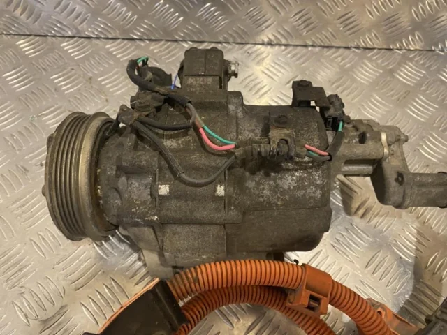 Компрессор кондиционера для Honda Civic FA 2005-2010 седан на фотографиях