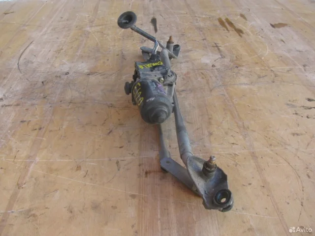 Трапеция стеклоочистителей для Toyota Corolla E120/E130 Седан 2000-2007 на фотографиях