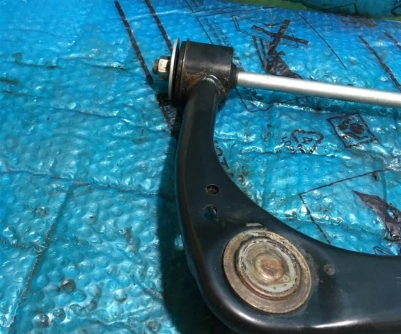 Рычаг передний правый верхний для Lexus LX J200 rest 2015+ на фотографиях