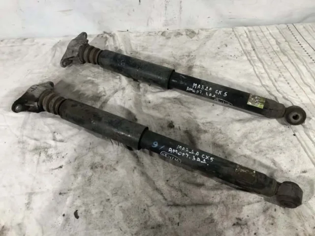 Амортизатор задний левый для Mazda CX 5 KE 2011-2017 на фотографиях