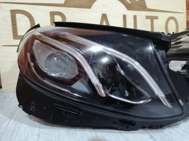 Фара правая для Mercedes-Benz E class C207 2009-2017 на фотографиях