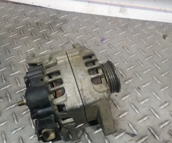 Генератор для Nissan Primera P10 Седан 1990-1996 на фотографиях