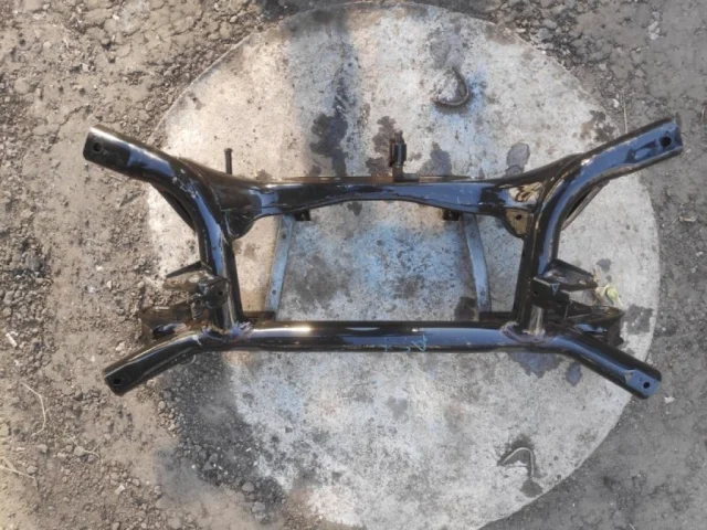 Задний подрамник для Mitsubishi ASX I rest 1 (2013-2016) на фотографиях