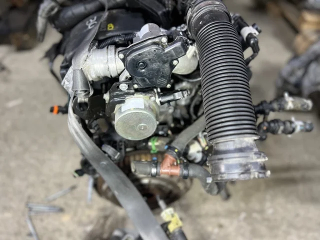 Двигатель для Renault Duster HS 2010-2015 на фотографиях