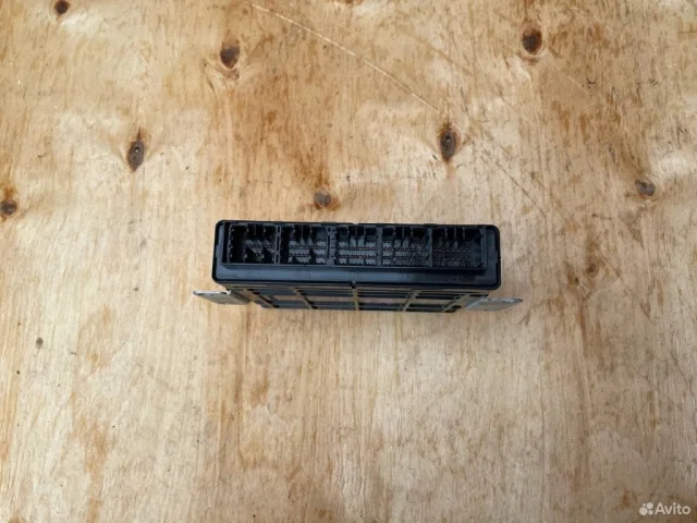 Блок управления двигателем для Mitsubishi Pajero V70 5dr (JDM) 1999-2006 на фотографиях