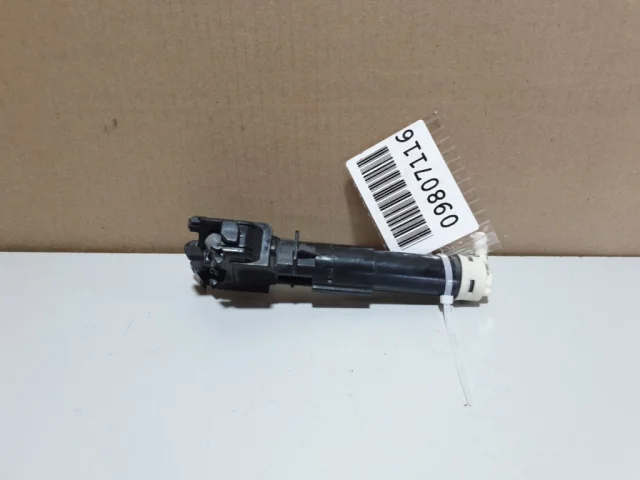 Форсунка фароомывателя правая для Mazda CX 5 KE 2011-2017 на фотографиях