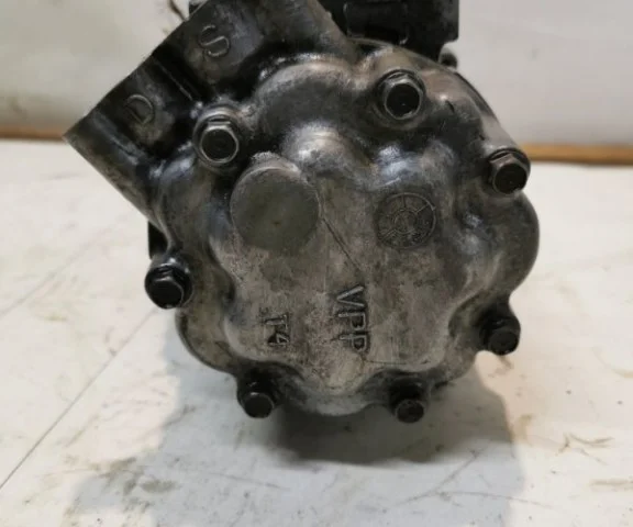 Компрессор кондиционера для Renault Logan 2007-2012 (Универсал KS) на фотографиях