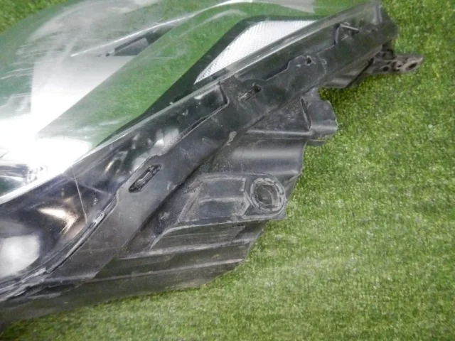 Фара ксенон левая для Hyundai Solaris 1 рестайлинг 2014-2017 Хэтчбек на фотографиях