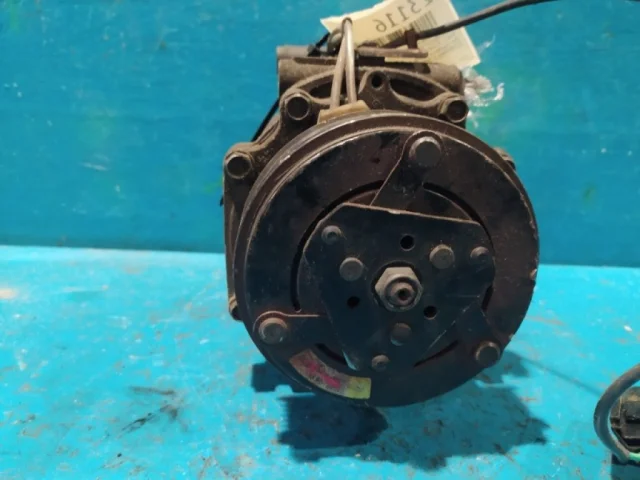 Компрессор кондиционера для Mitsubishi Lancer 9 Седан CS 2003-2010 на фотографиях