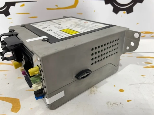 Головное мультимедийное устройство для BMW 5er G30 2016-2023 на фотографиях