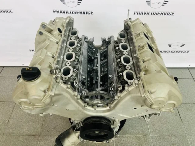 Двигатель без навесного для Porsche Cayenne 958 2010-2014 на фотографиях